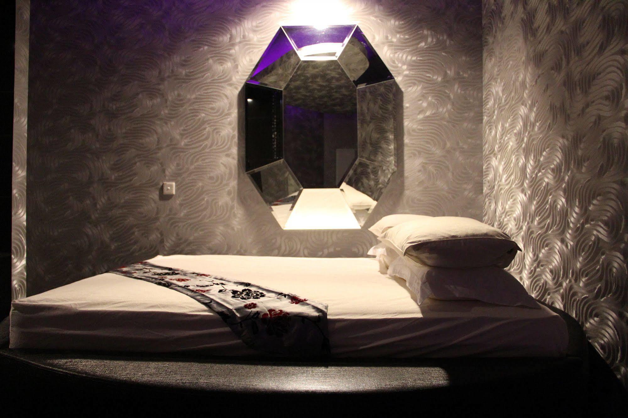 Love Inn Boutique Hotel Kuala Lumpur Exterior photo